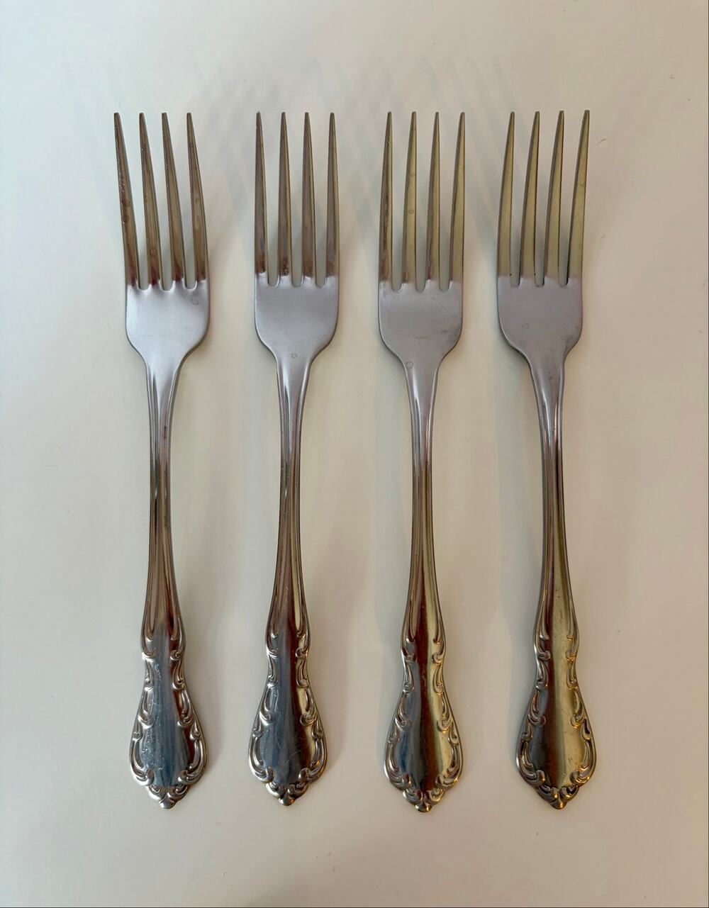 Oneida Profile St. Louis Dinner Fork Set of 4 Replacement Flatware 7 1/4”